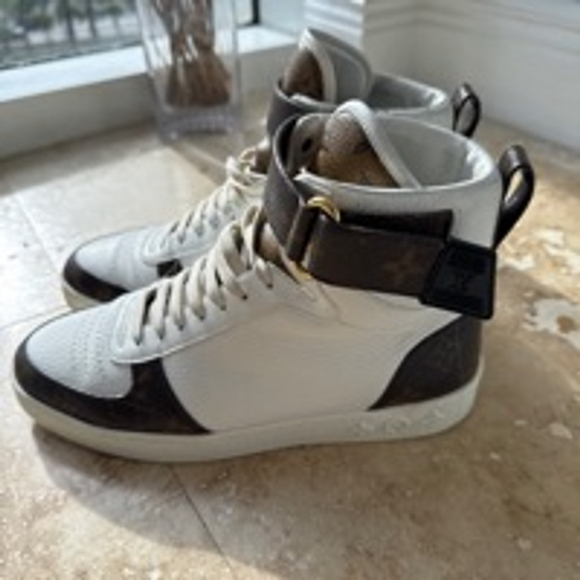 Louis Vuitton Shoes - Louis vuitton sneaks